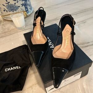 CHANEL Black Patent Toe Suede Slingback Pumps